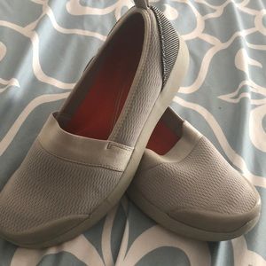 Very comfortable light shoes